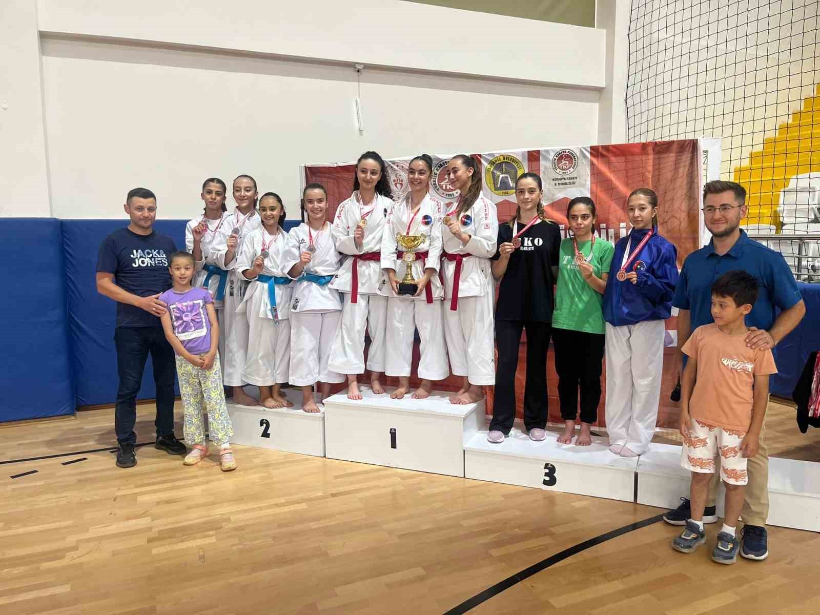 Tavşanlı&rsquo;da karate heyecanı
