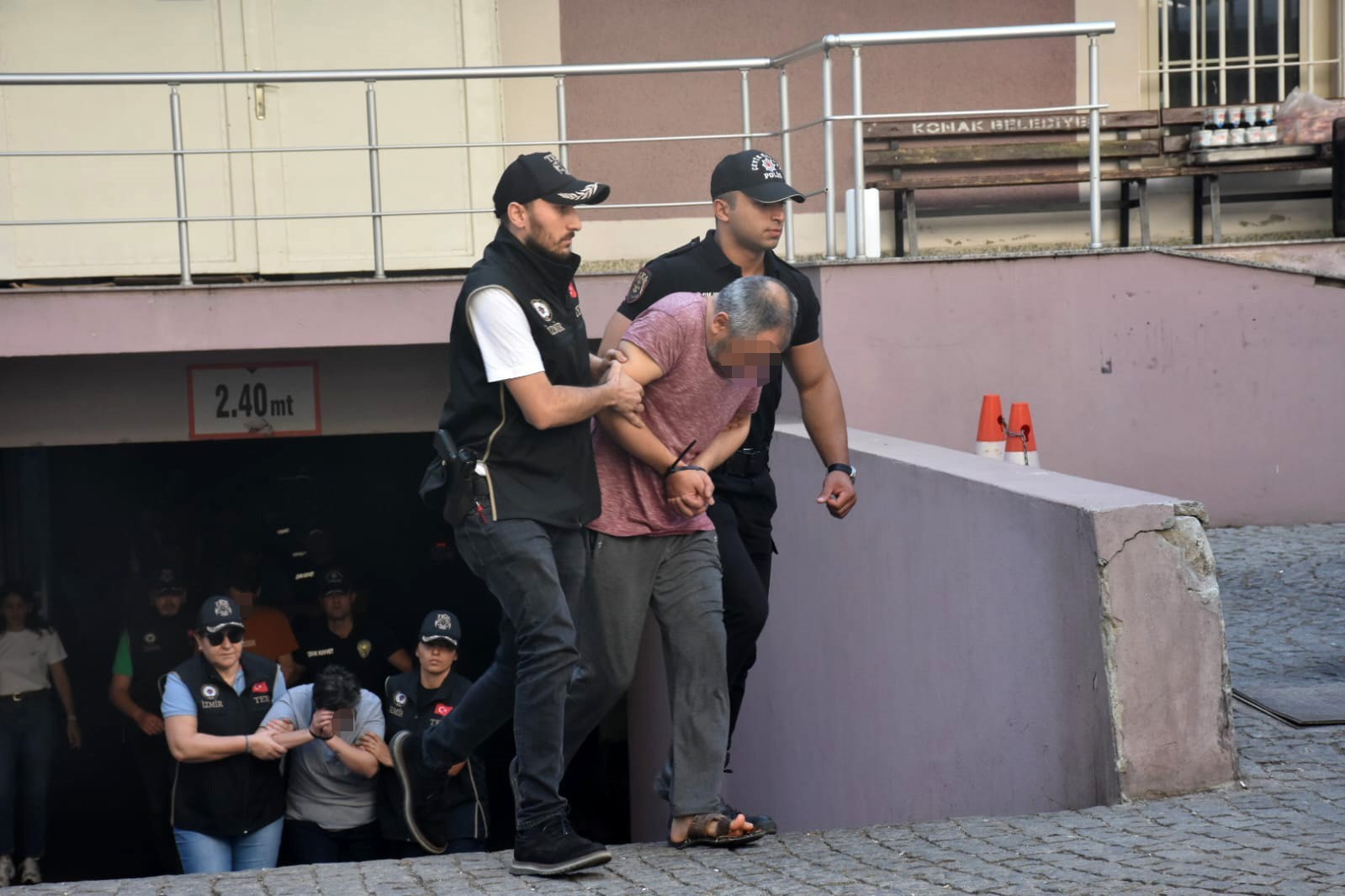 Balçova’daki polis merkezi saldırısında saldırgan ile babası tutuklandı