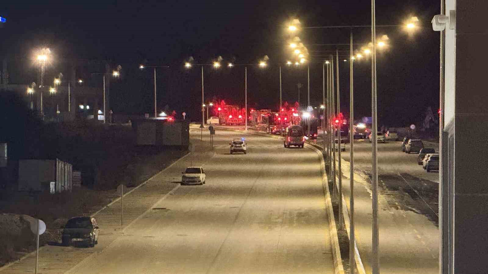 Arnavutköy’de korkutan yangın