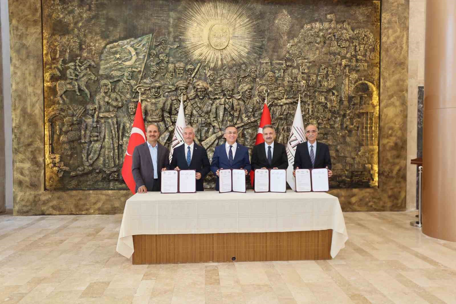 Şahinbey Belediyesi’nden çiftçilere tohumu ve gübre desteği