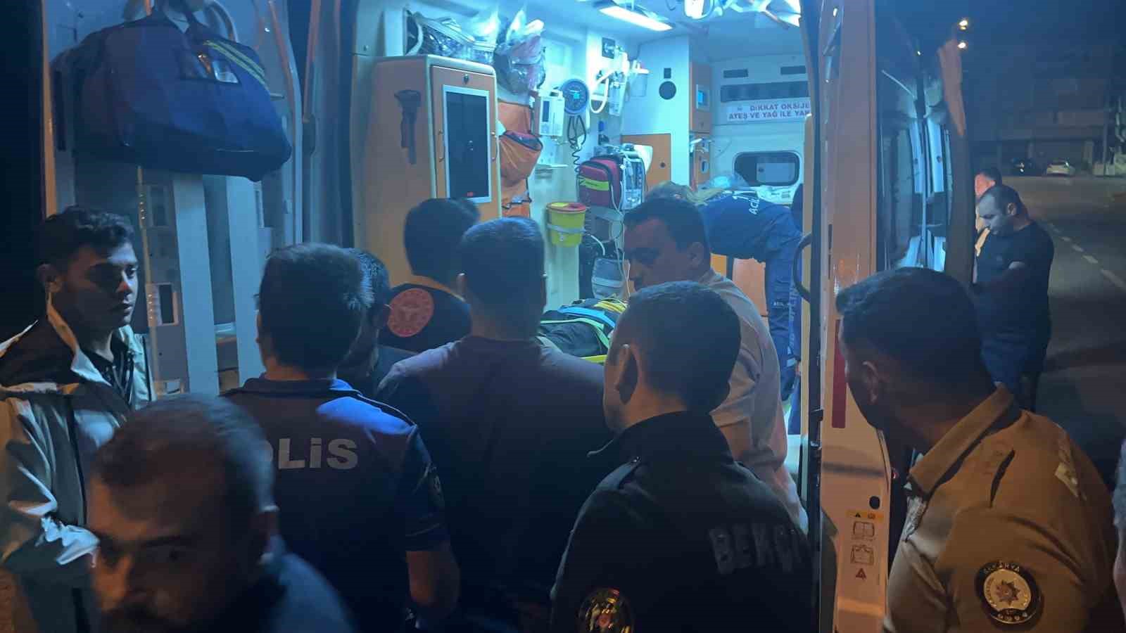 Motosikletin kontrolünü kaybetti, 5 metrelik dereye düştü
