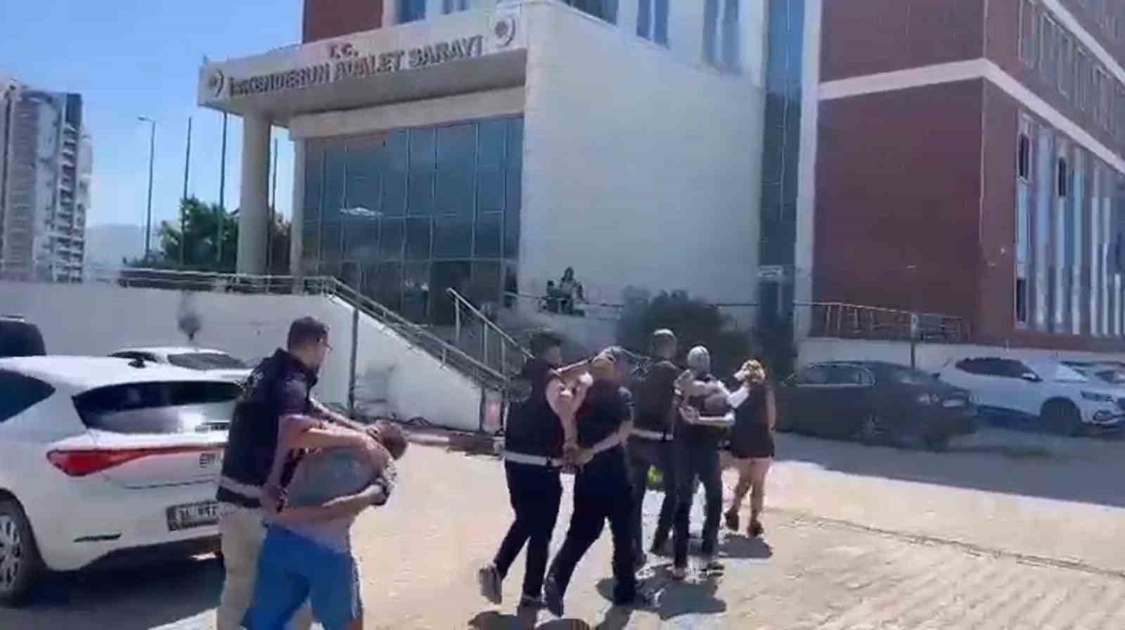 İskenderun&rsquo;da hapis cezası ile aranan 4 kişi yakalandı
