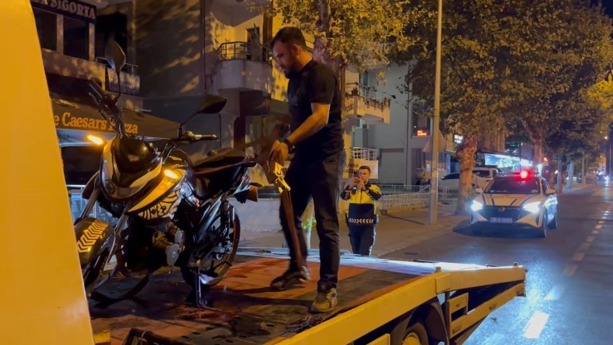 Çorlu’da abart egzozla gezen motosikletli alkollü çıktı