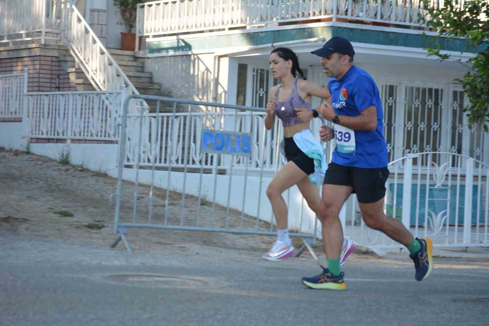 Balıkesir&rsquo;de Uluslararası Yarı Maratonu start aldı
