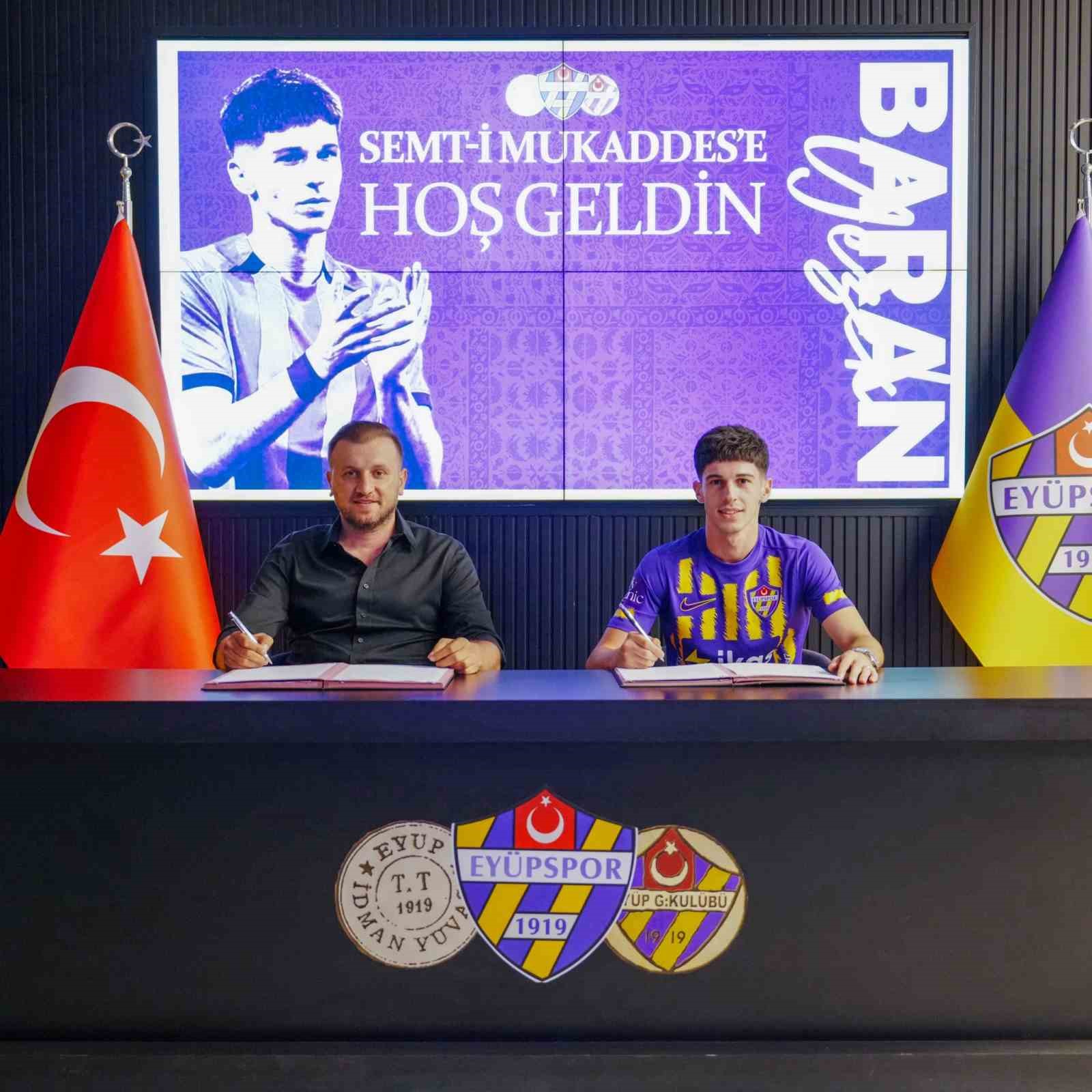 Baran Ali Gezek, Ey&uuml;pspor&rsquo;da
