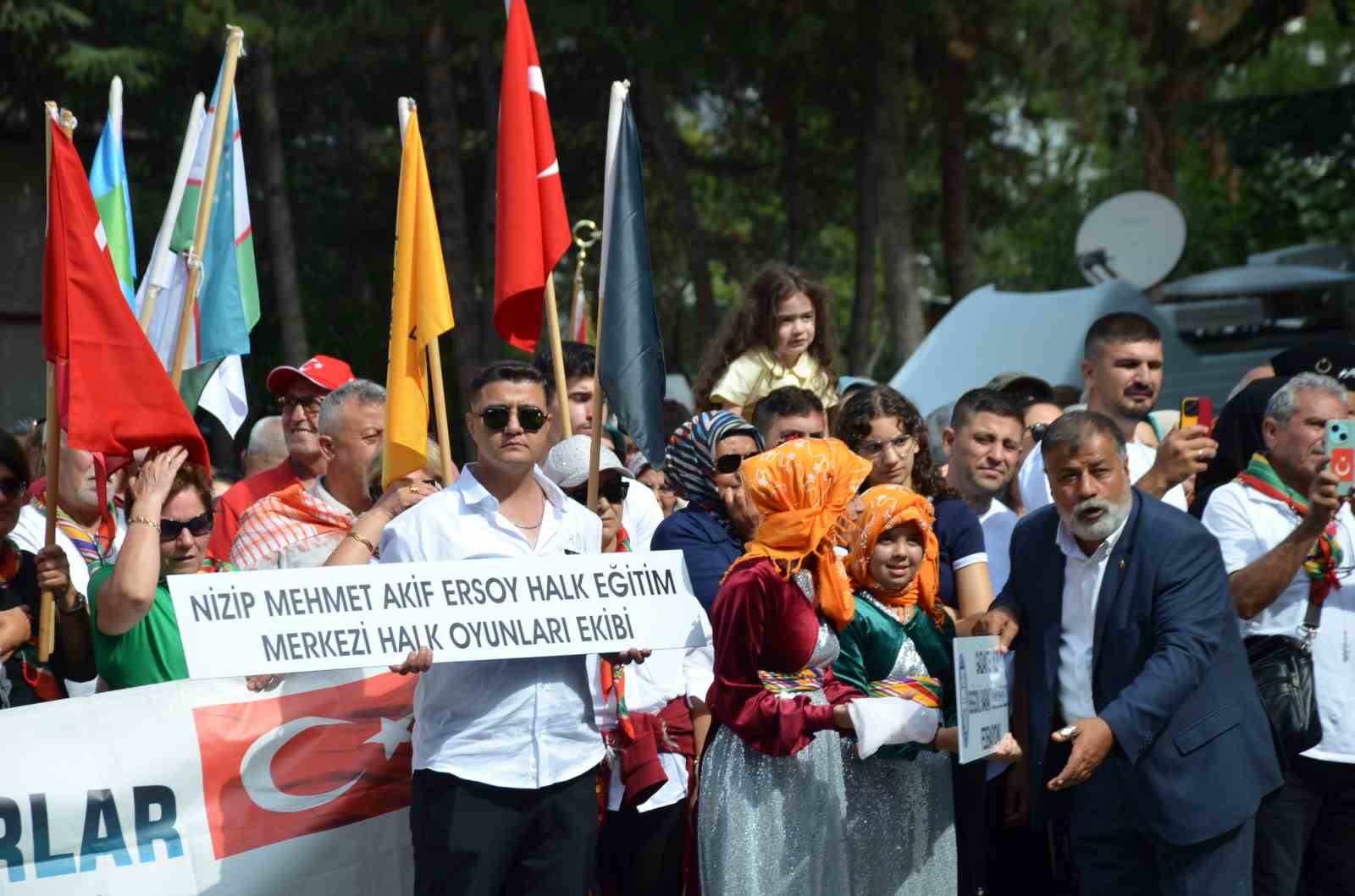 Ertuğrul Gazi&rsquo;yi Anma ve Y&ouml;r&uuml;k Şenliklerine yurdun d&ouml;rt bir yanından gelen Y&ouml;r&uuml;kler t&ouml;renle karşılandı
