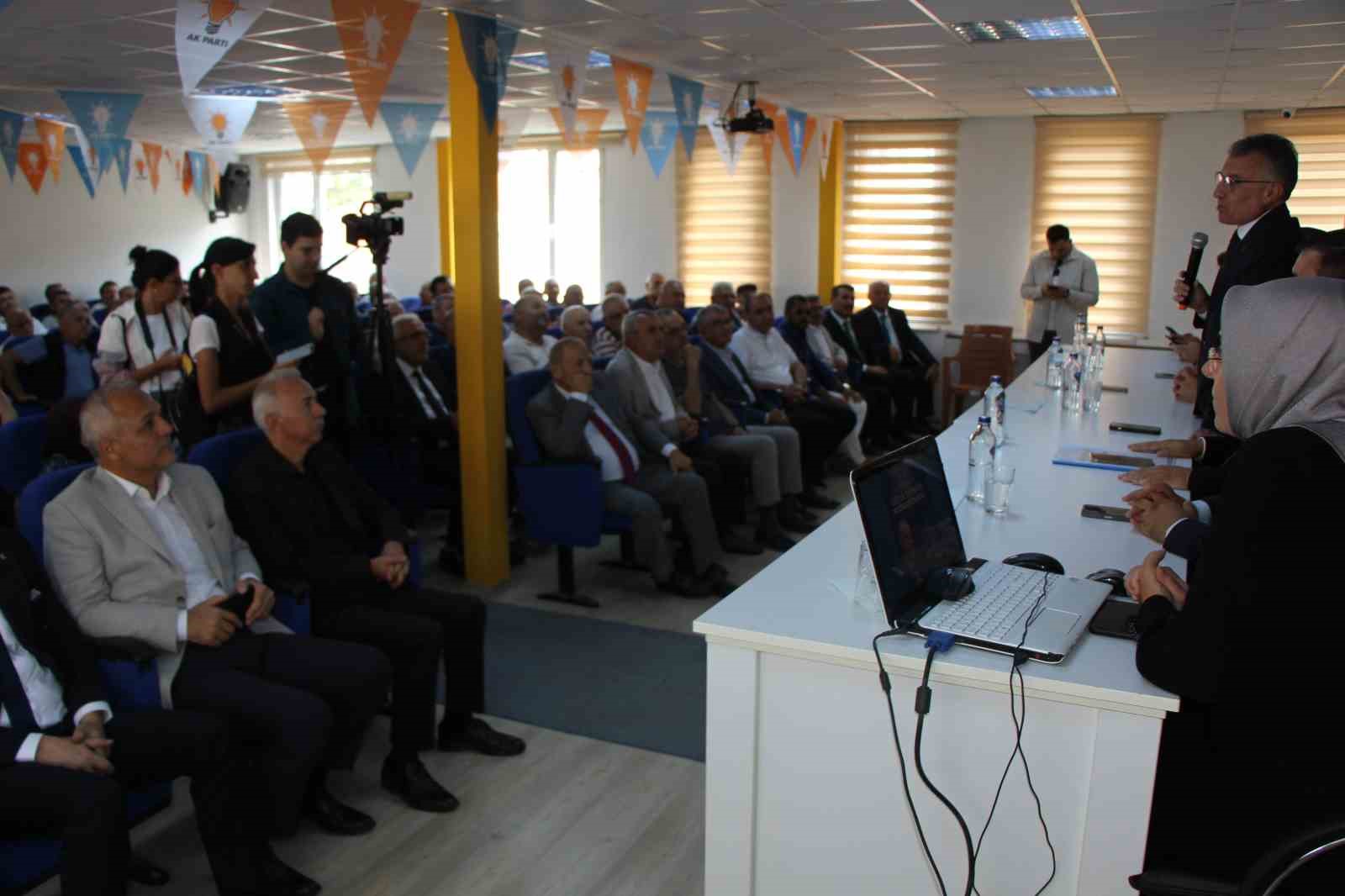 AK Parti Grup Başkanı Güler: "Özgür Özel’in insan içine çıkamaması lazım"
