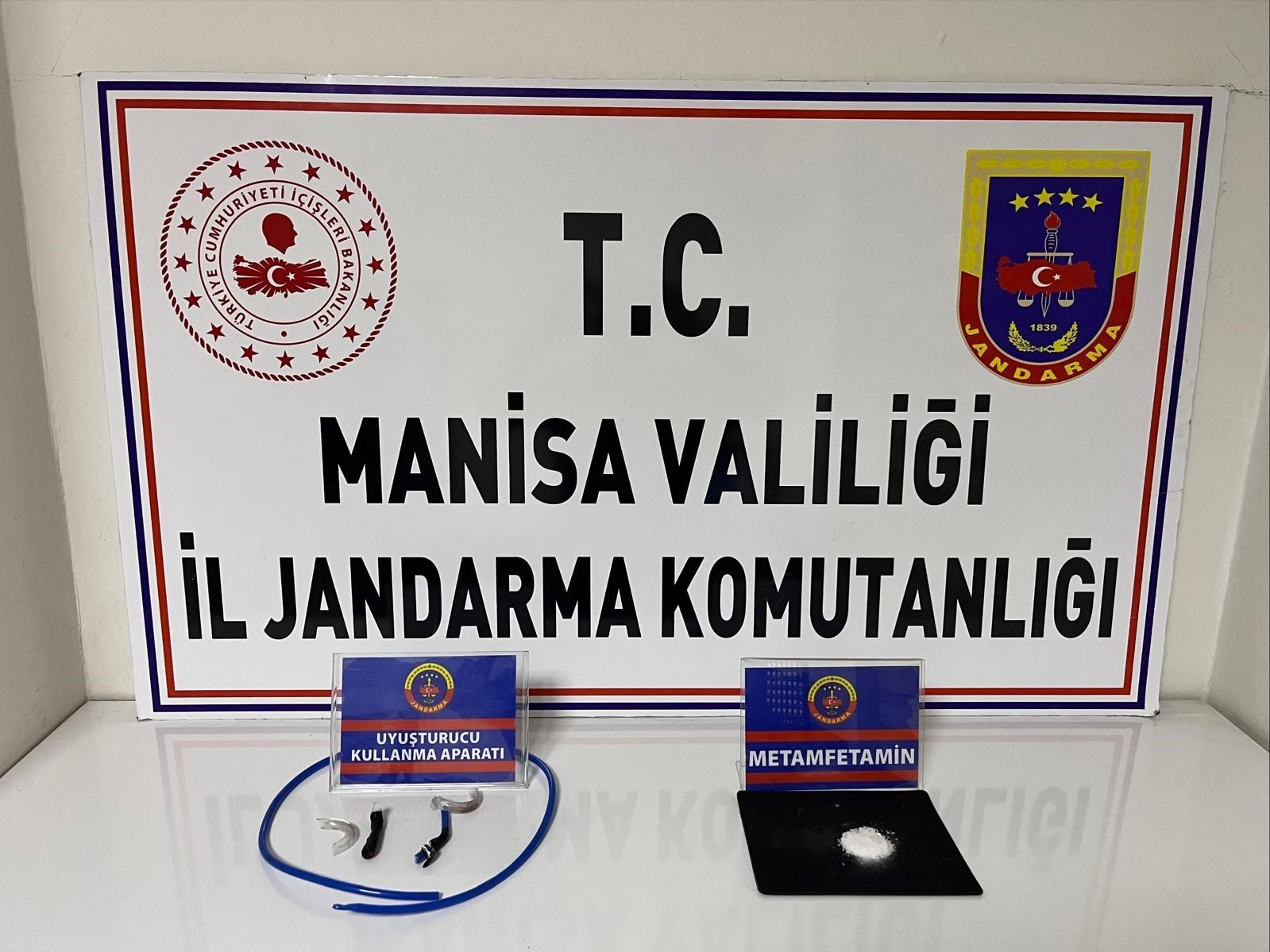 Manisa jandarma zehir tacirlerini bir bir yakalıyor