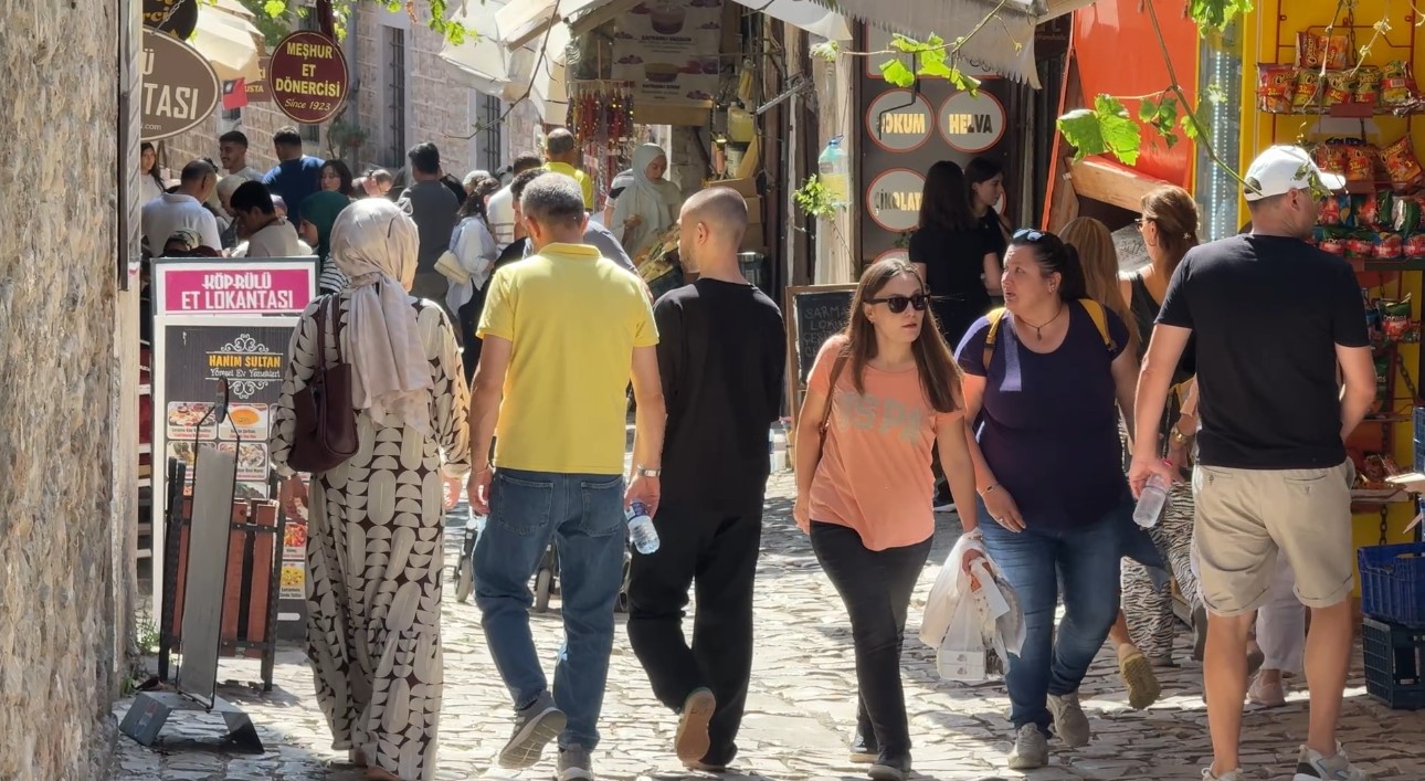 Osmanlı kenti Safranbolu’da hafta sonu hareketliliği yaşanıyor