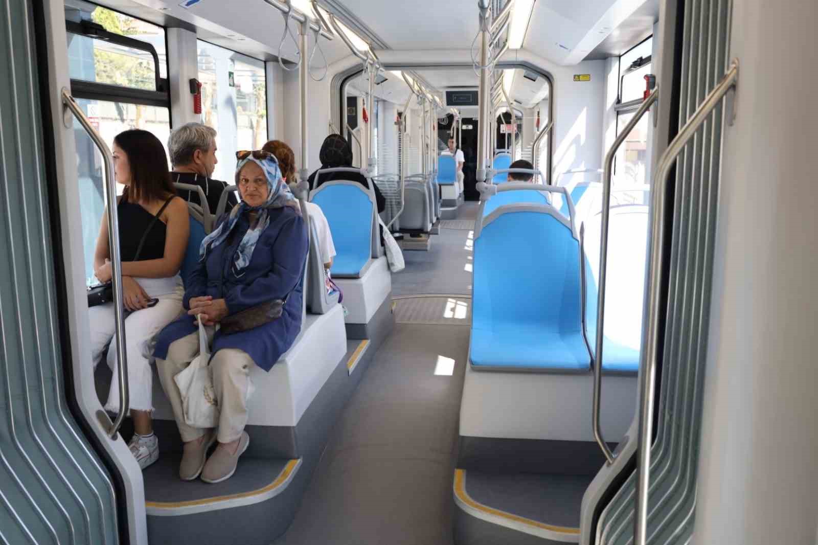 Tramvay hattı bölgeye nefes aldırdı