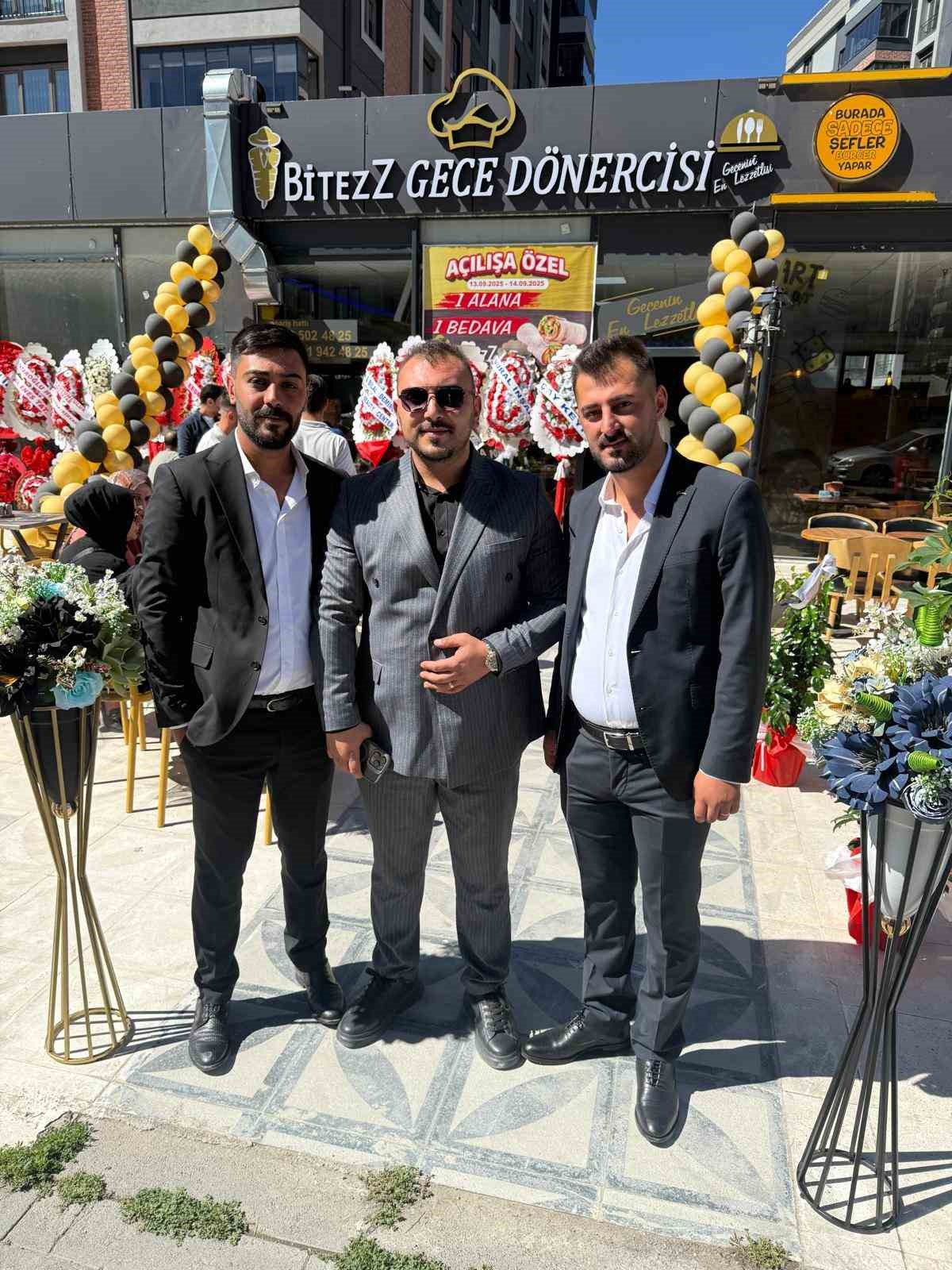 Genç girişimciler yeni işyerlerini açtı