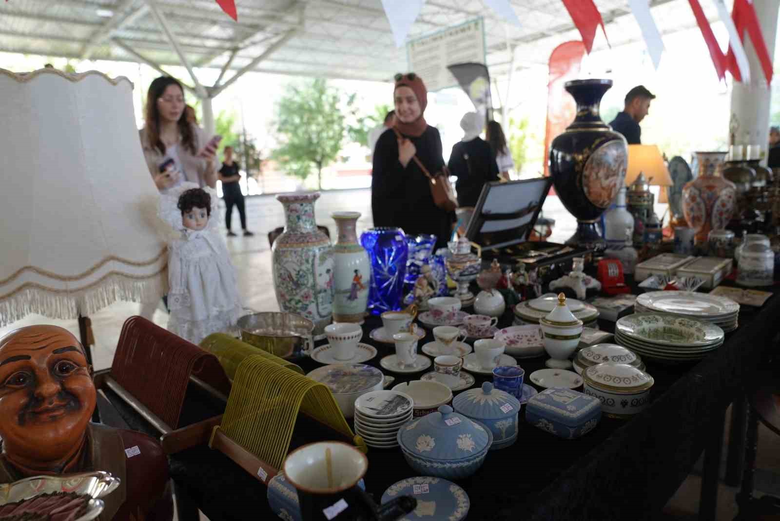 Şehitkamil Antika Pazarı bu hafta ikinci kez kapılarını a&ccedil;ıyor
