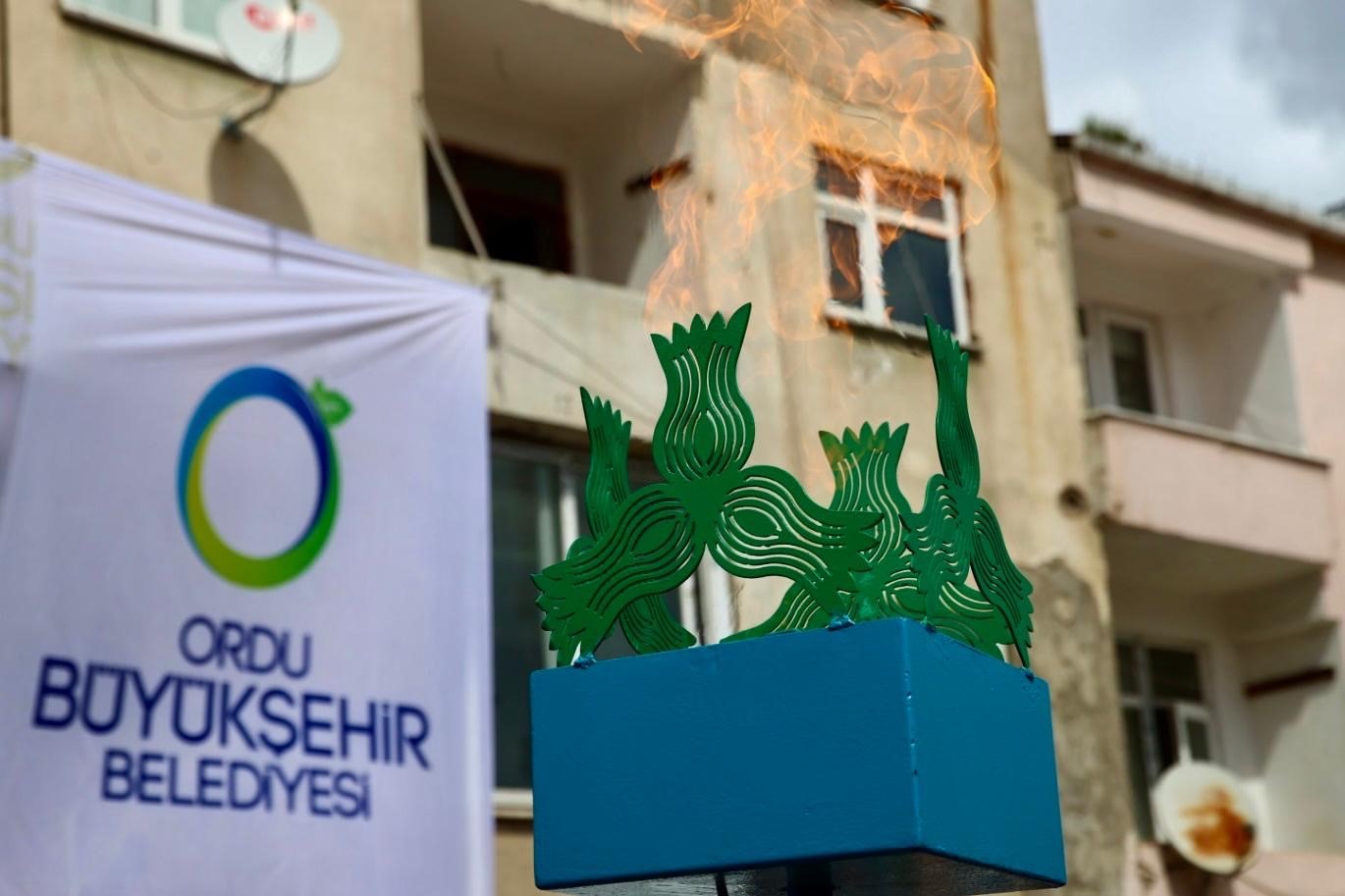 G&uuml;rgentepe&rsquo;de doğalgaz ateşi yandı
