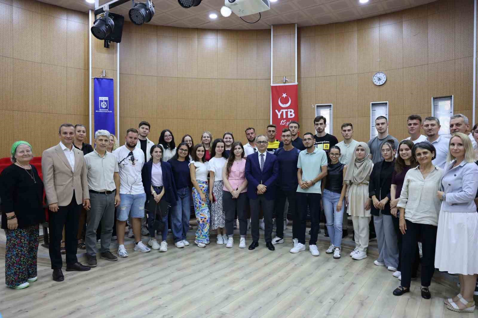 Baraçlı’dan Bulgaristanlı gençlere ’liderlik’ tavsiyeleri
