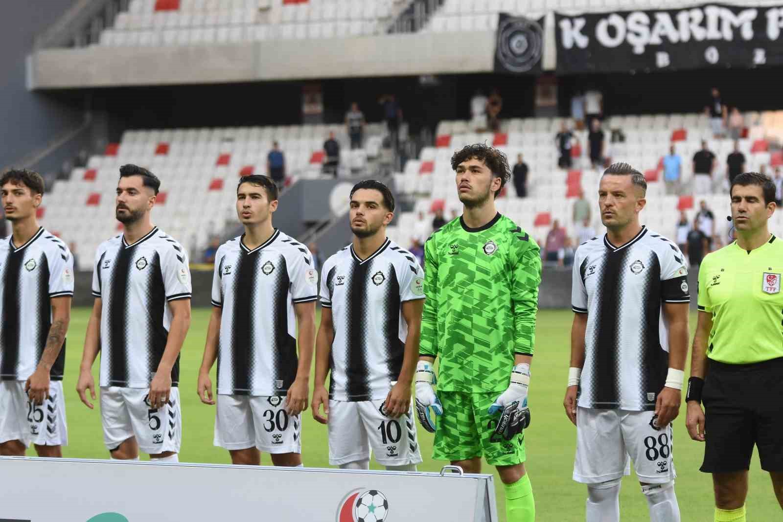 Altay puanla tanıştı
