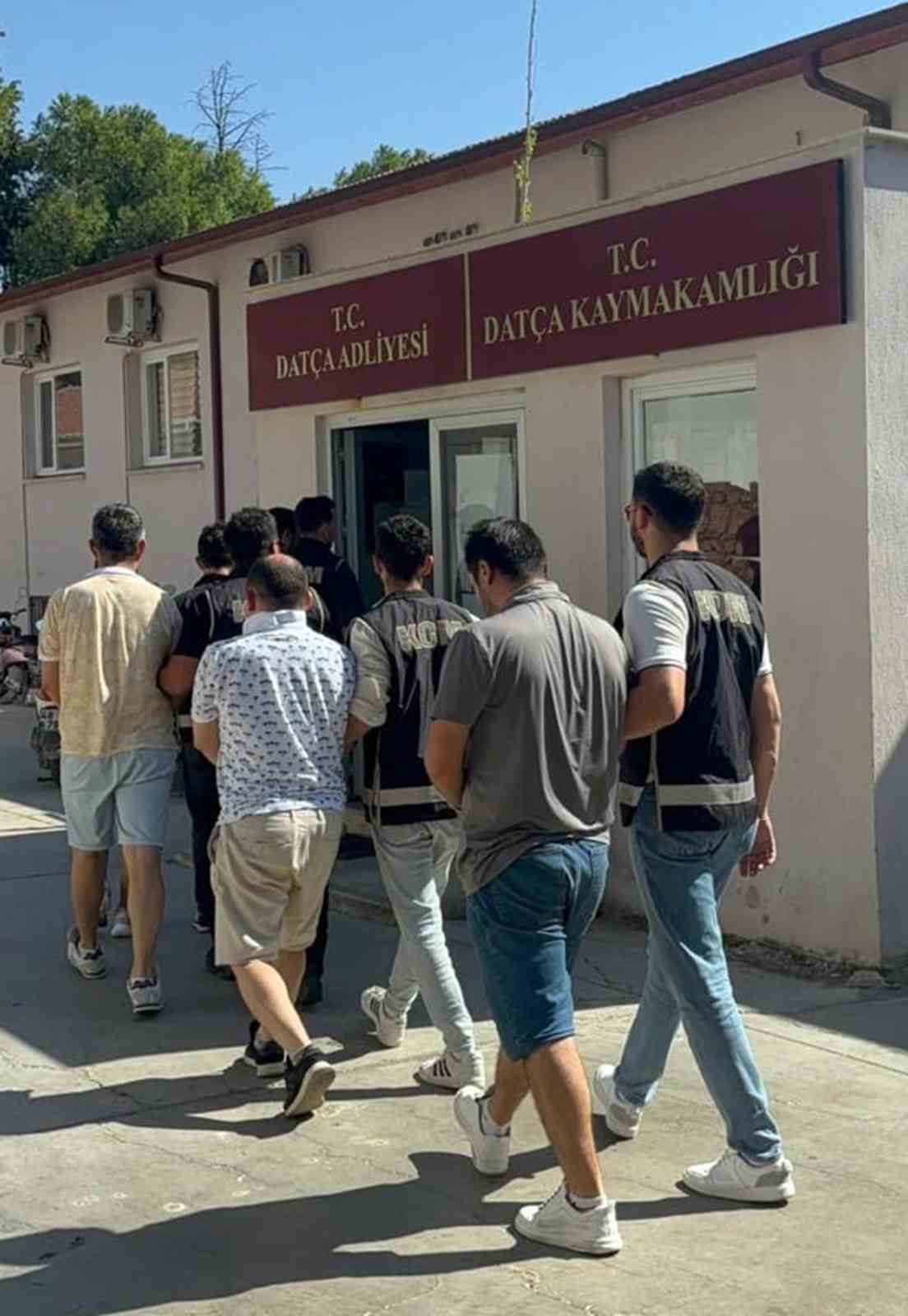 Dat&ccedil;a&rsquo;da Tekne ile Yunanistan&rsquo;a ka&ccedil;maya &ccedil;alışan 8 FET&Ouml; &uuml;yesi yakalandı
