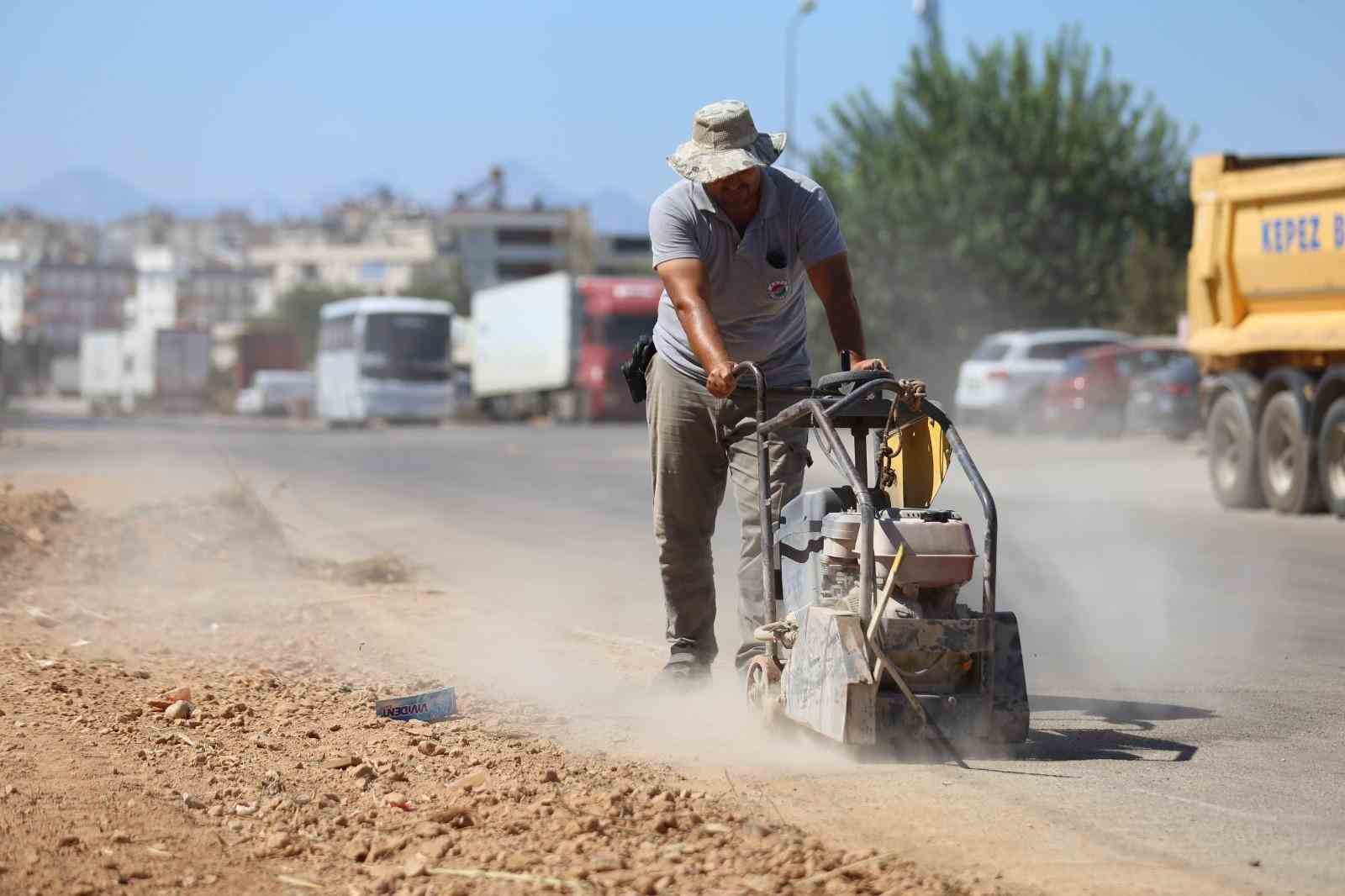 Kepez Belediyesi Esentepe&rsquo;de yaptığı yenileme &ccedil;alışmalarıyla b&ouml;lgeye modern bir &ccedil;ehre kazandırdı
