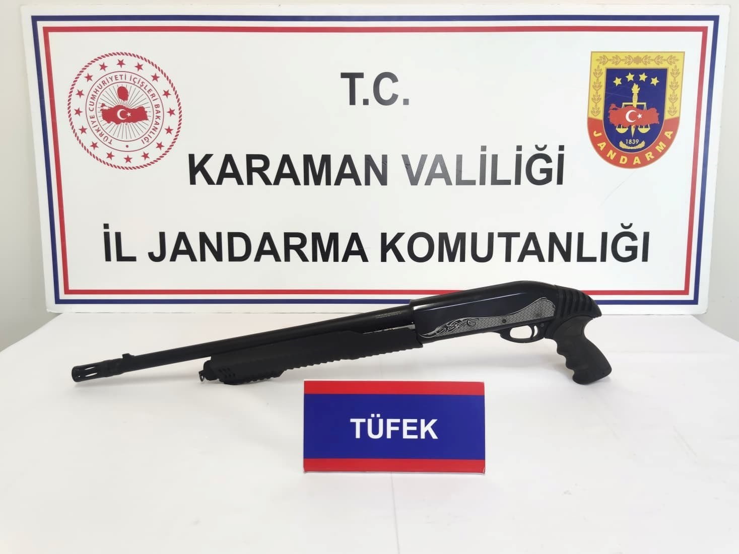 Karaman’da uyuşturucu ve kaçak tütün ele geçirildi: 8 kişi tutuklandı