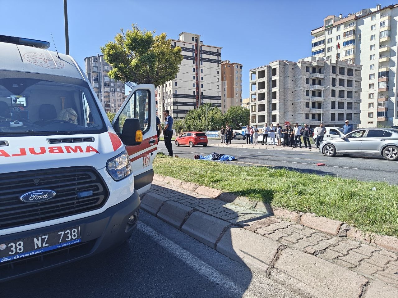 Otomobil ile motosiklet çarpıştı: 1 kişi hayatını kaybetti