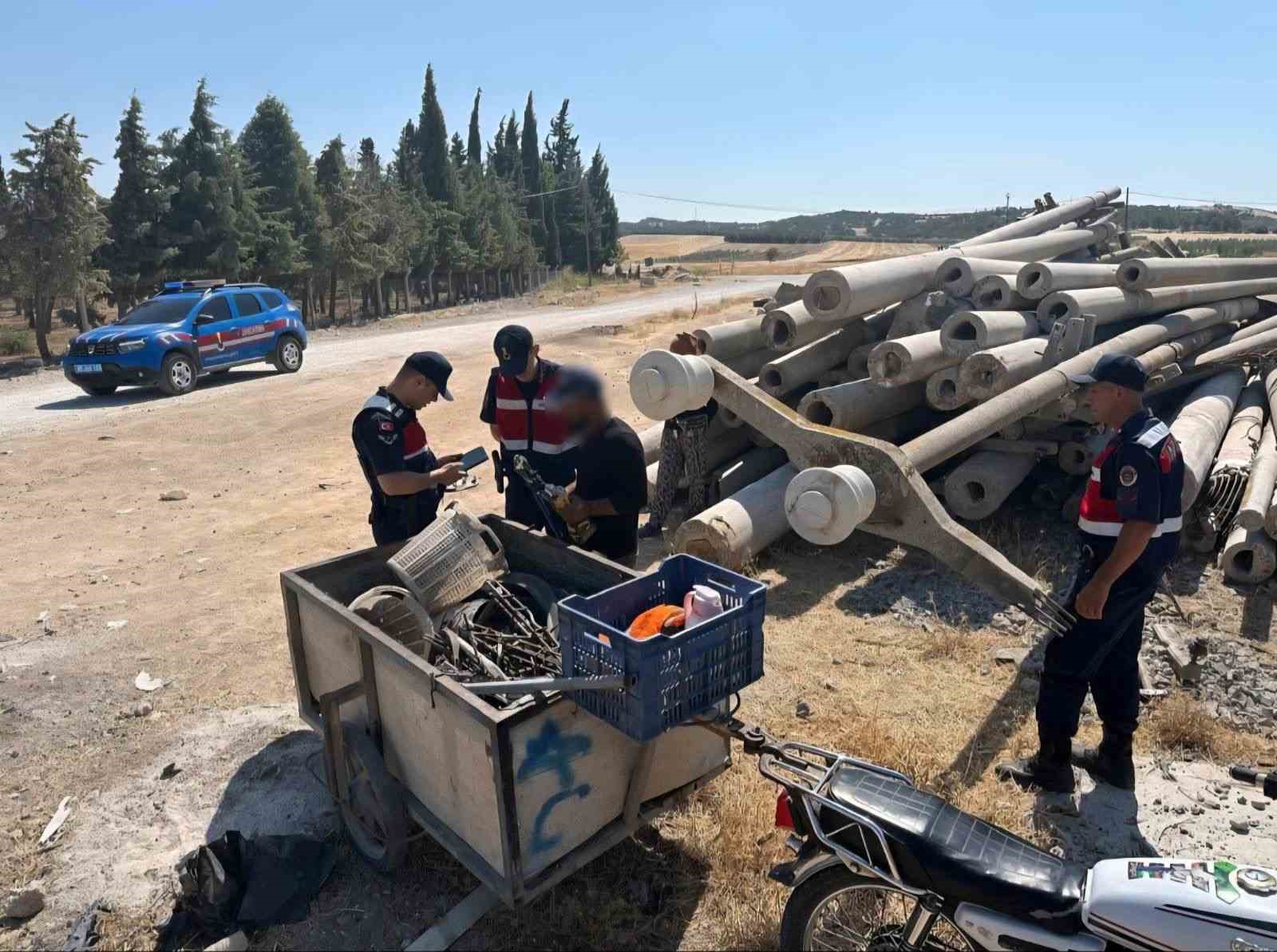 Jandarmadan hırsızlara suçüstü baskın