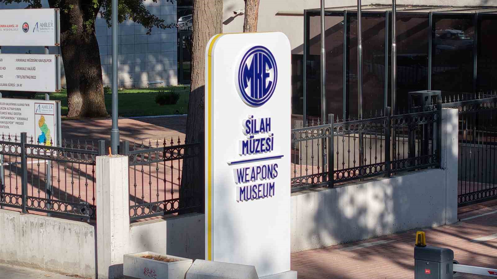 MKE Silah Müzesi açılmadı, gençler tepki gösterdi: "Yerli ve milli silahlarımızı görmek hakkımız"