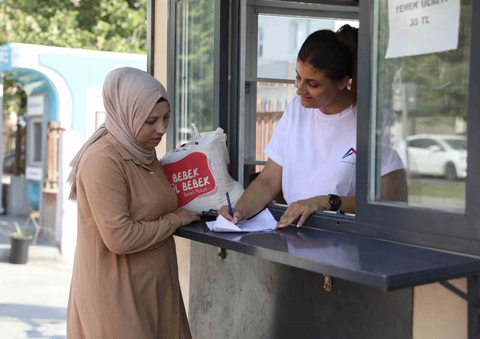 Mersin’de ’El Bebek Gül Bebek’ projesi ile ailelere 53 bin 113 paket destek sağlandı