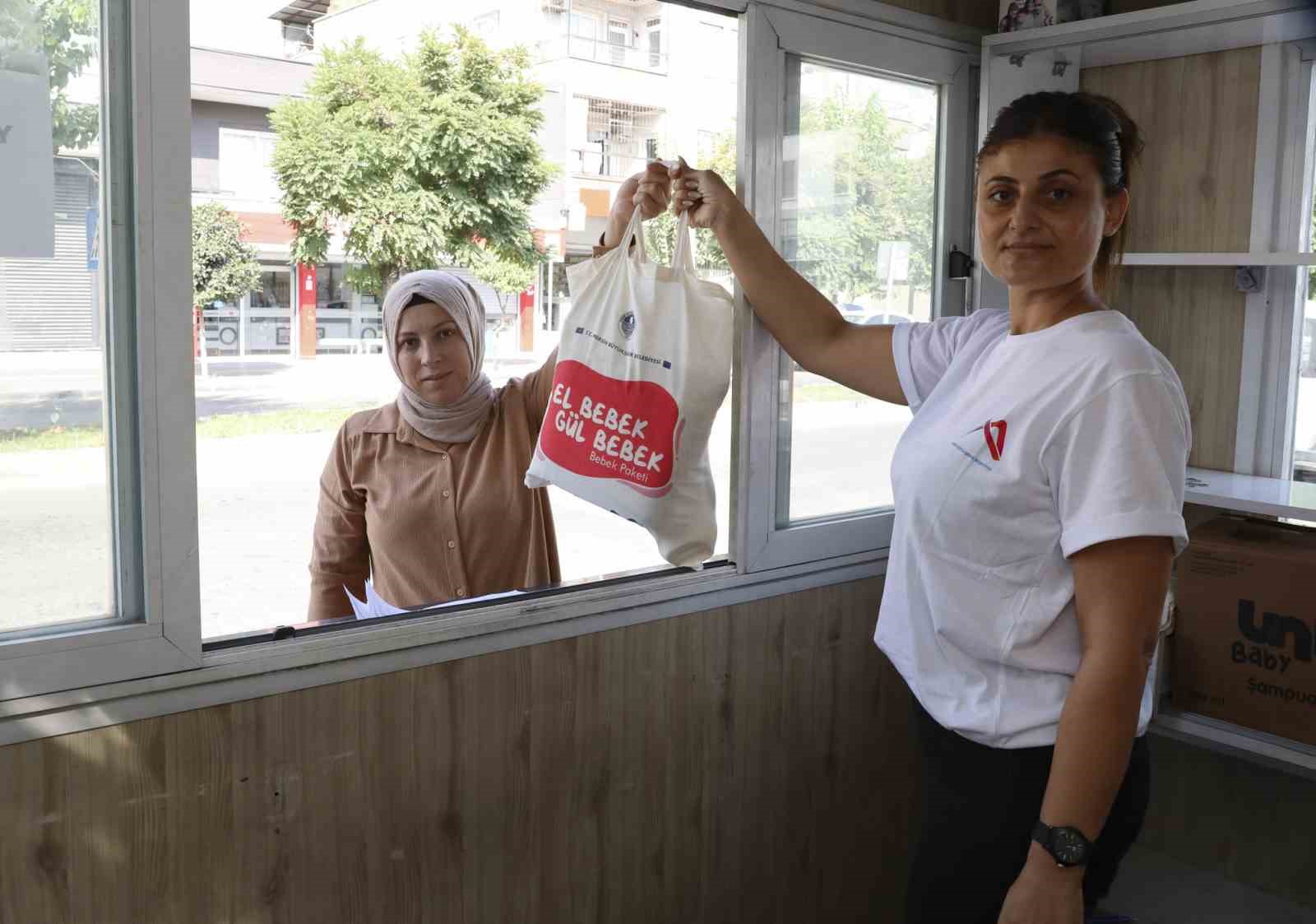 Mersin&rsquo;de &rsquo;El Bebek G&uuml;l Bebek&rsquo; projesi ile ailelere 53 bin 113 paket destek sağlandı
