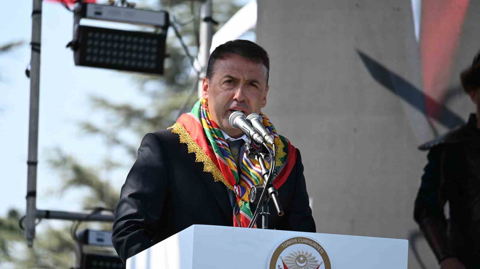 Bakan Yerlikaya: "T&uuml;rkiye Y&uuml;zyılı, S&ouml;ğ&uuml;t&rsquo;te başlayan o kutlu y&uuml;r&uuml;y&uuml;ş&uuml;n ilk adımıdır"
