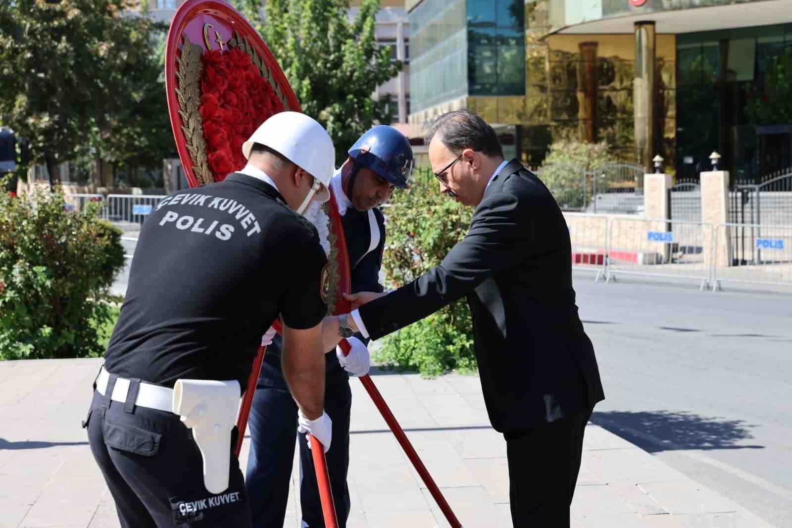 Siirt&rsquo;in Şeref G&uuml;n&uuml; kutlandı
