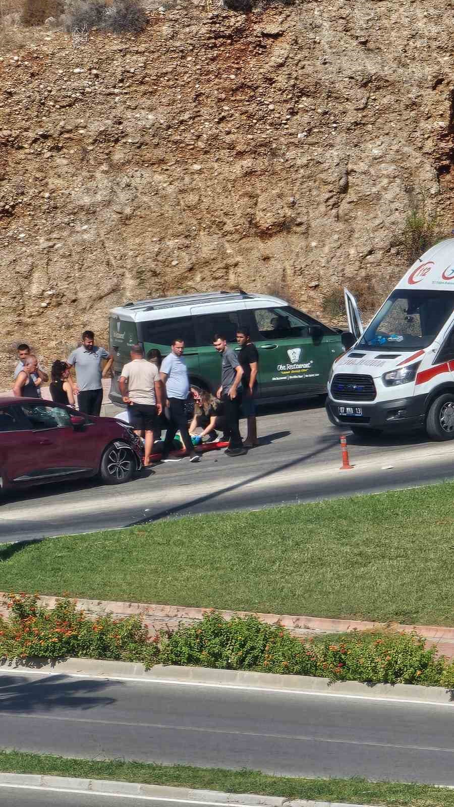 Otomobil ile motosiklet &ccedil;arpıştı: 1 yaralı
