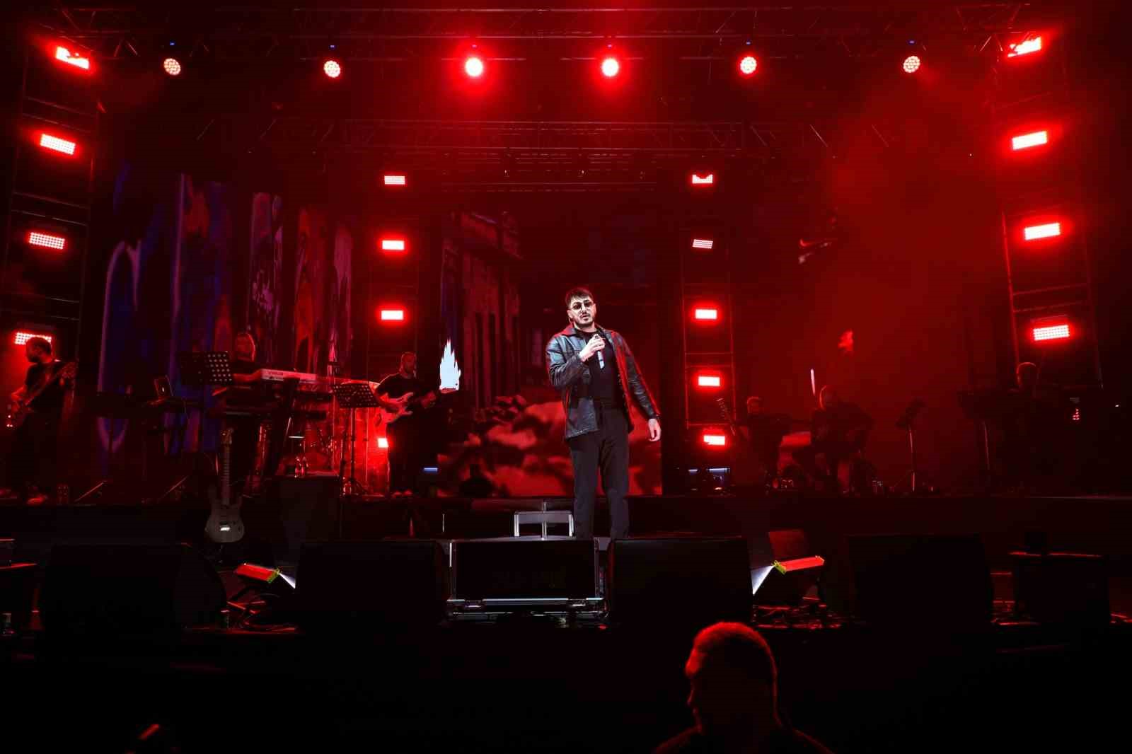 Semicenk konserinde izdiham yaşandı