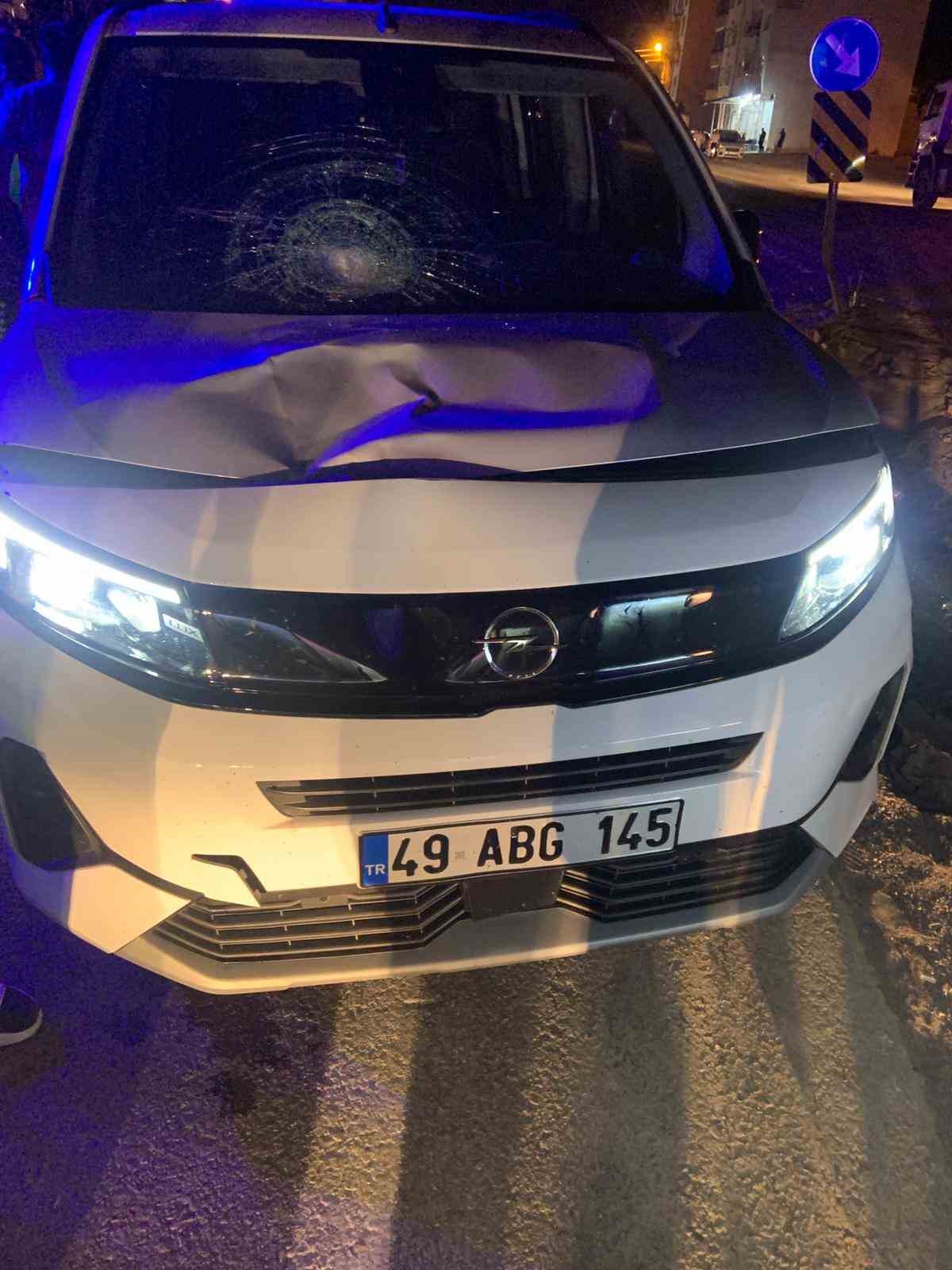 Hafif ticari araç yayaya çarptı: 1 ağır yaralı