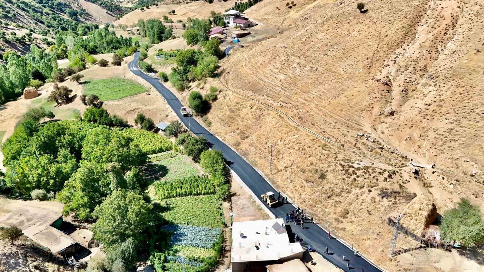 Köy yolları BSK asfalta kavuşuyor