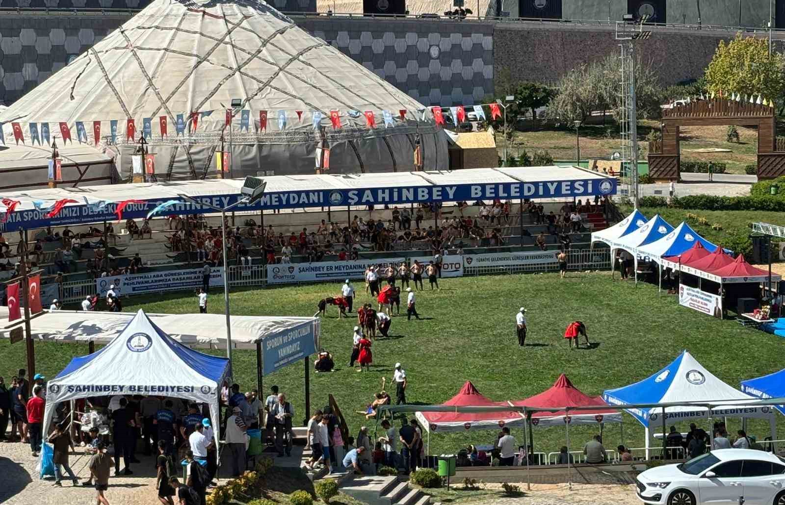 Geleneksel Aba G&uuml;reşi T&uuml;rkiye Şampiyonası&rsquo;nda başpehlivan belli oldu
