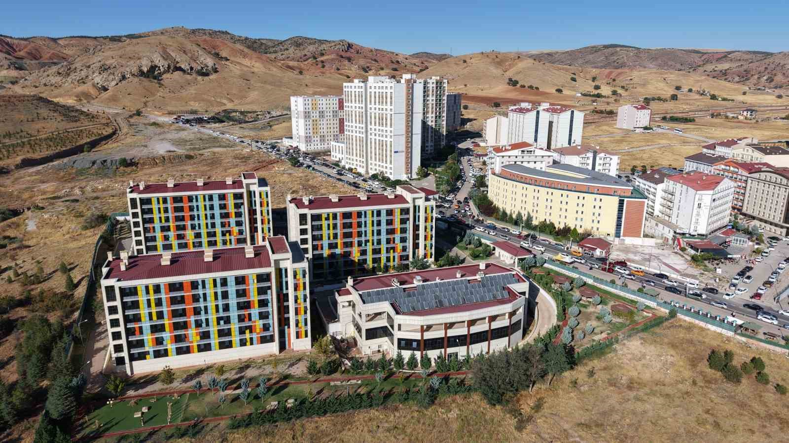 Üniversite öğrencileri ile ilçe nüfusu ikiye katlandı: Yurtlarda doluluk oranı yüzde 90’ı aştı