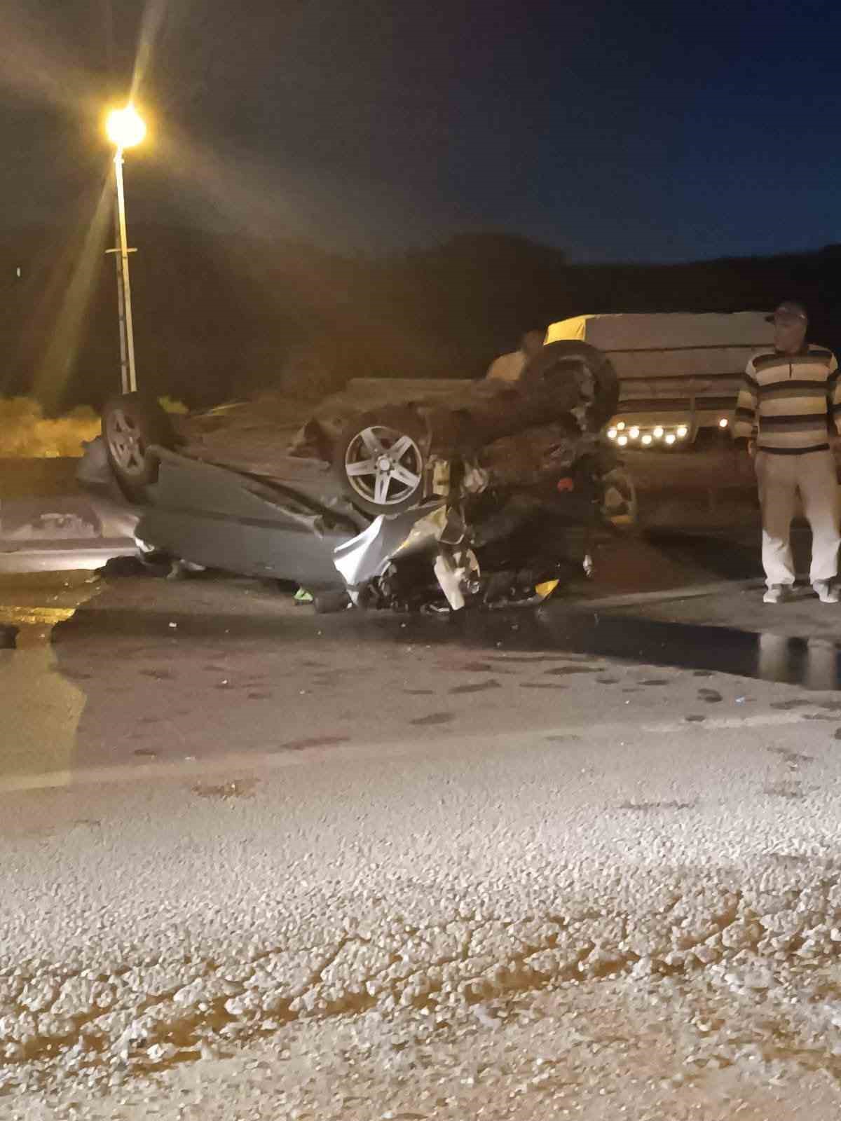 Ankara’da 2 otomobil çarpıştı: 5 yaralı