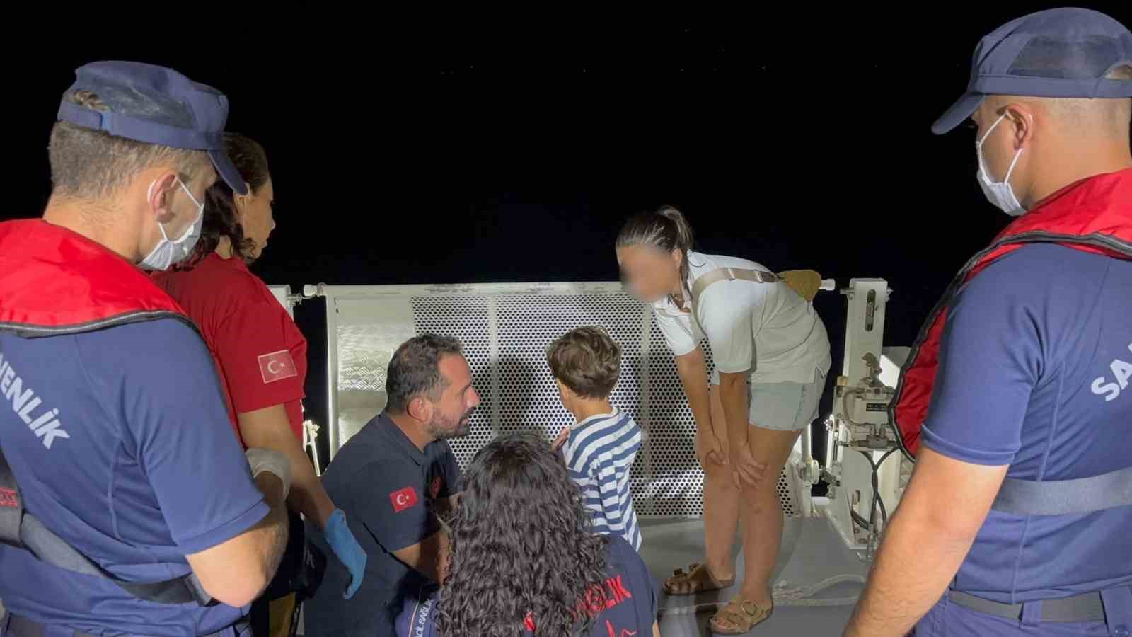 Gezi teknesinde yaralanan çocuk için tıbbi tahliye