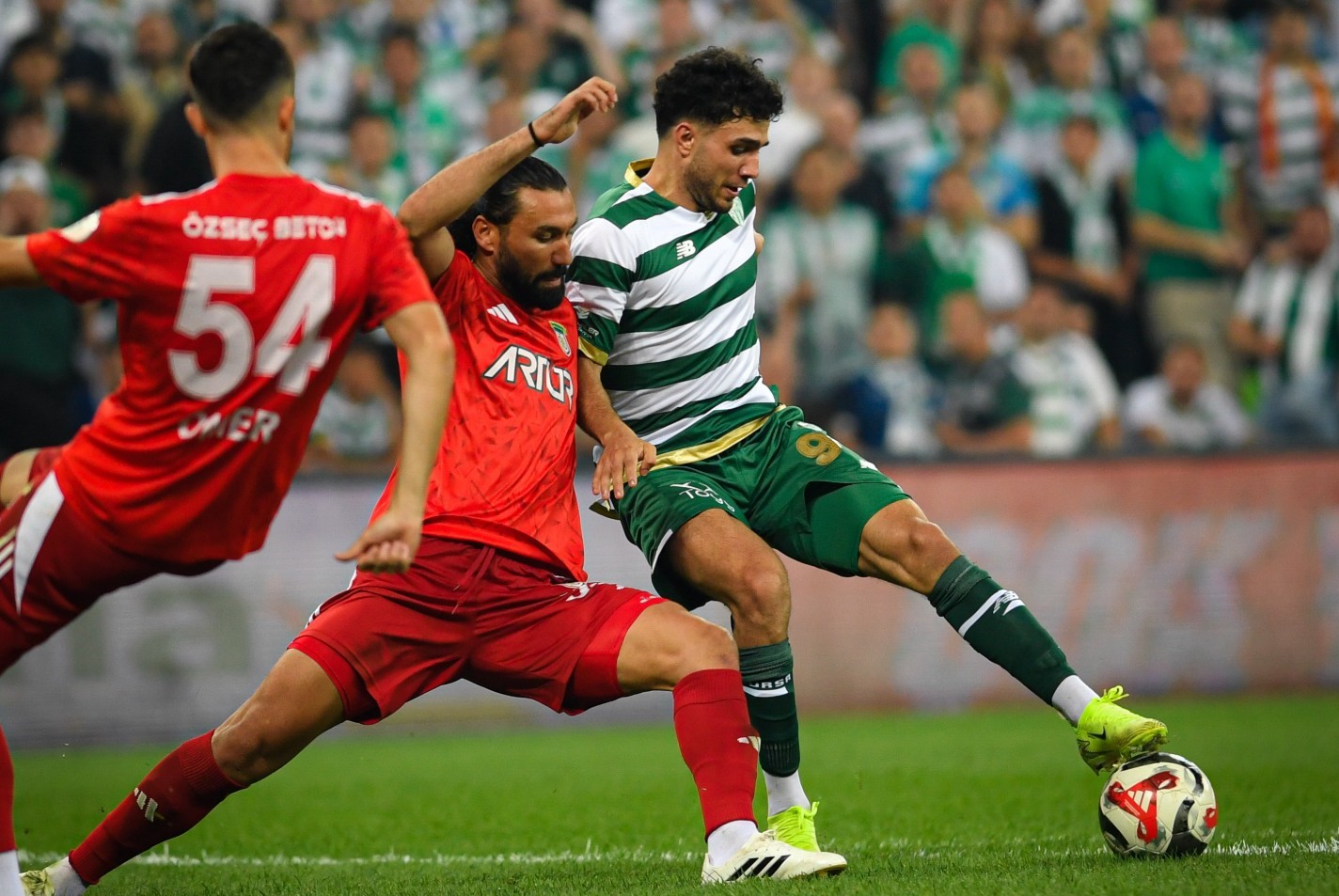Bursaspor tekrar zirvede

