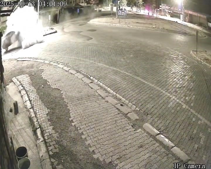 Elazığ’da trafik kazaları kameralara yansıdı