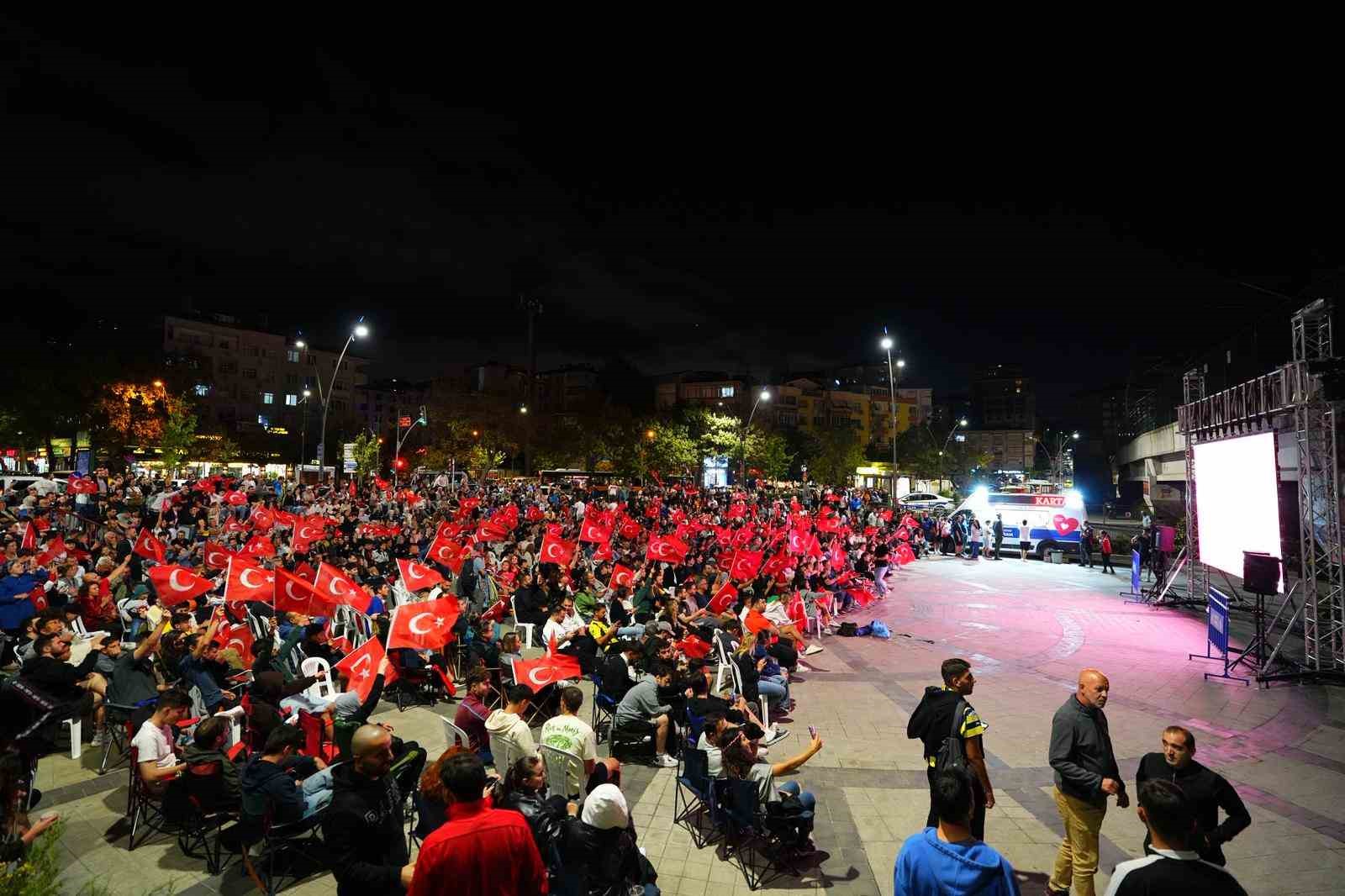 Kartallıların kalbi "12 Dev Adam"la birlikte attı