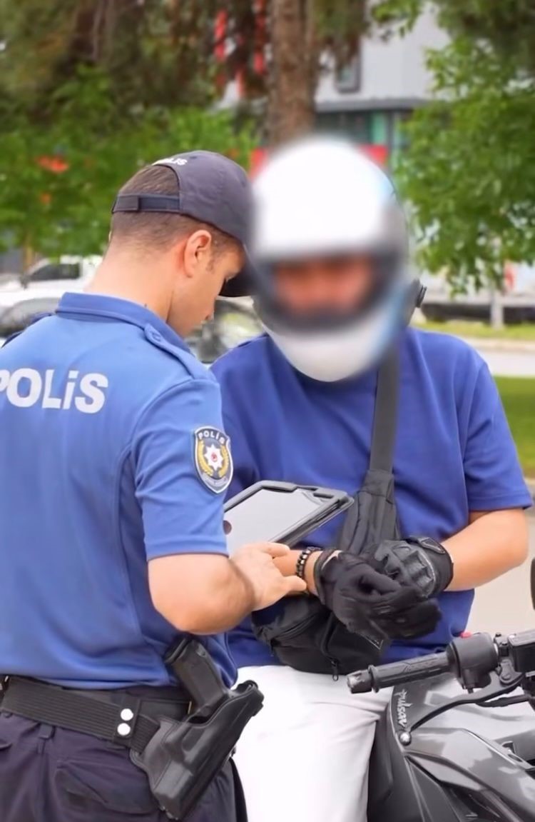 Isparta’da polis denetimlerinde 9 aranan şahıs yakalandı