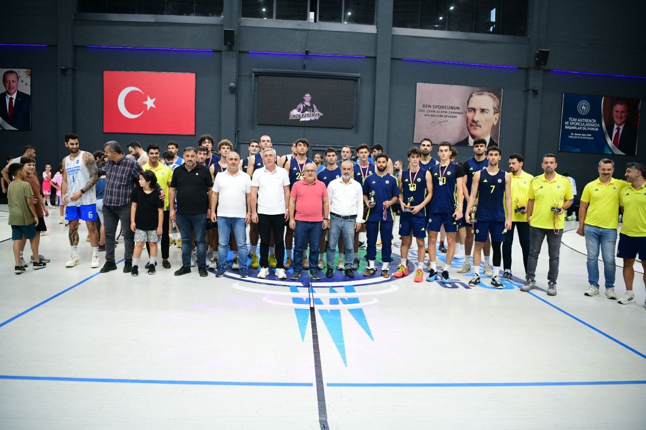 İlkan Karaman Turnuvası’nın kazananı Çayırova Belediyesi