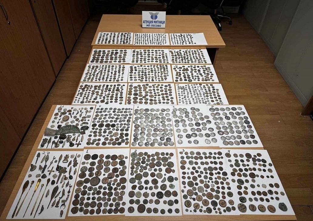 Bin 871 par&ccedil;a antika sikkeler yurt dışına ka&ccedil;ırıldı
