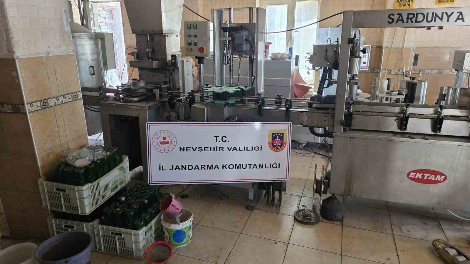 Nevşehir&rsquo;de 8 bin litre sahte i&ccedil;ki ele ge&ccedil;irildi
