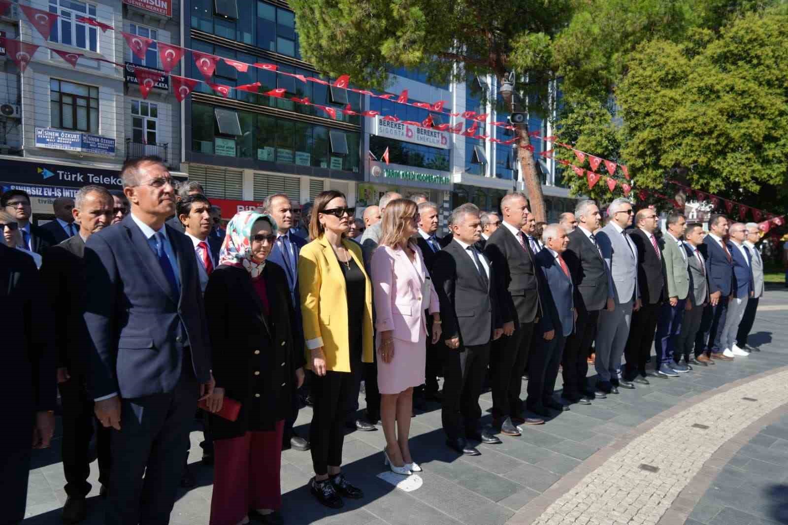 Samsun’da İlköğretim Haftası törenle kutlandı