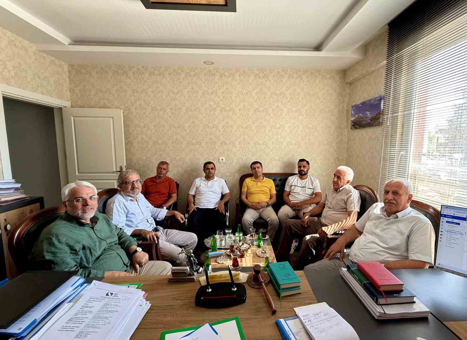 AK Parti Adıyaman İl Başkanlığı&rsquo;ndan ahde vefa buluşmaları
