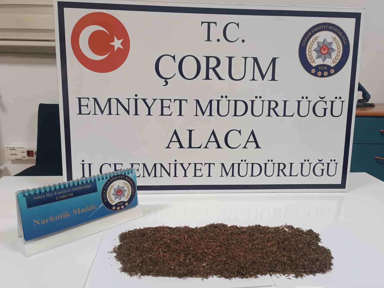 Polisin şüphesi ele verdi: Uyuşturucuyla yakalanan 3 kişi gözaltına alındı