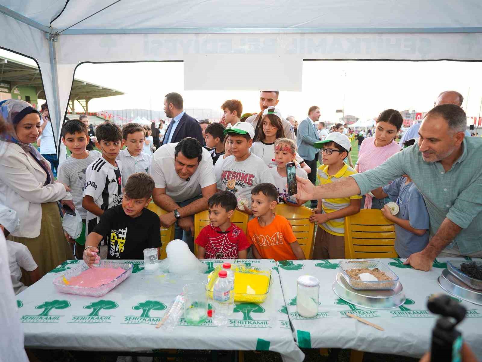 Şehitkamil’de bilim kaşifleri eserlerini sergiledi