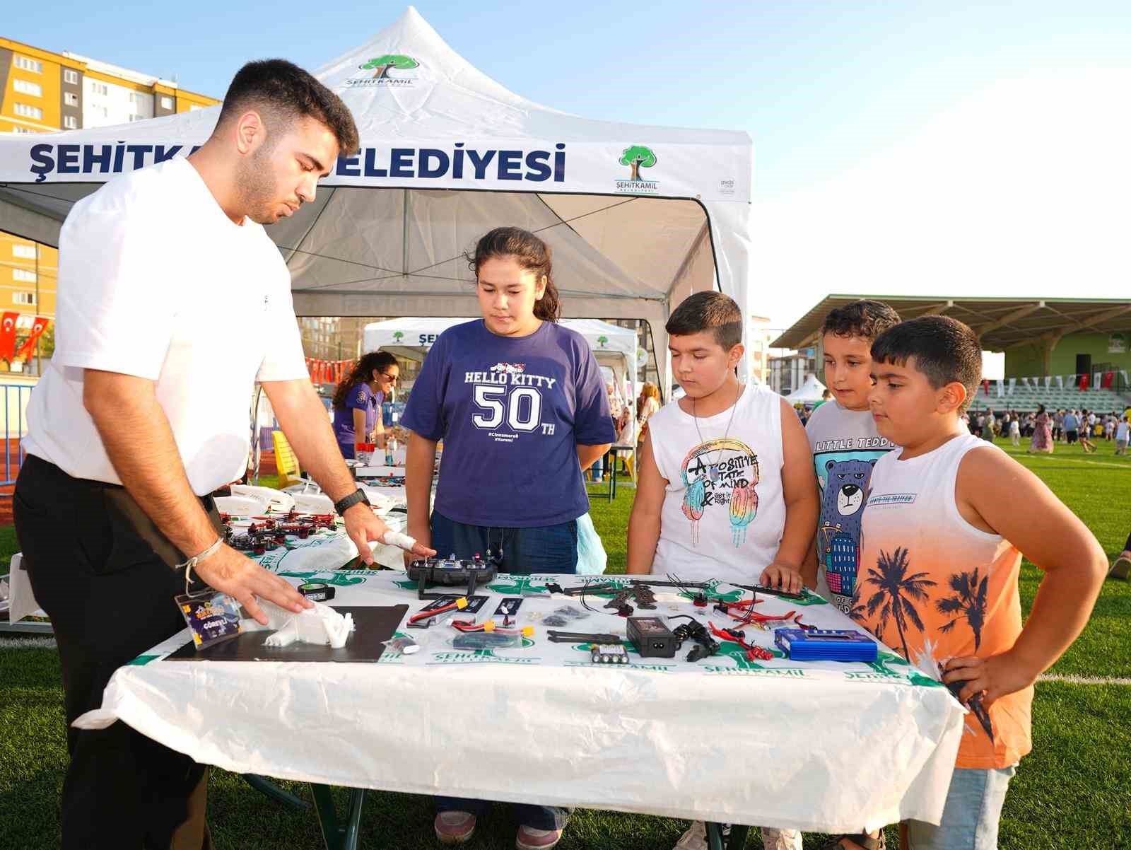 Şehitkamil’de bilim kaşifleri eserlerini sergiledi