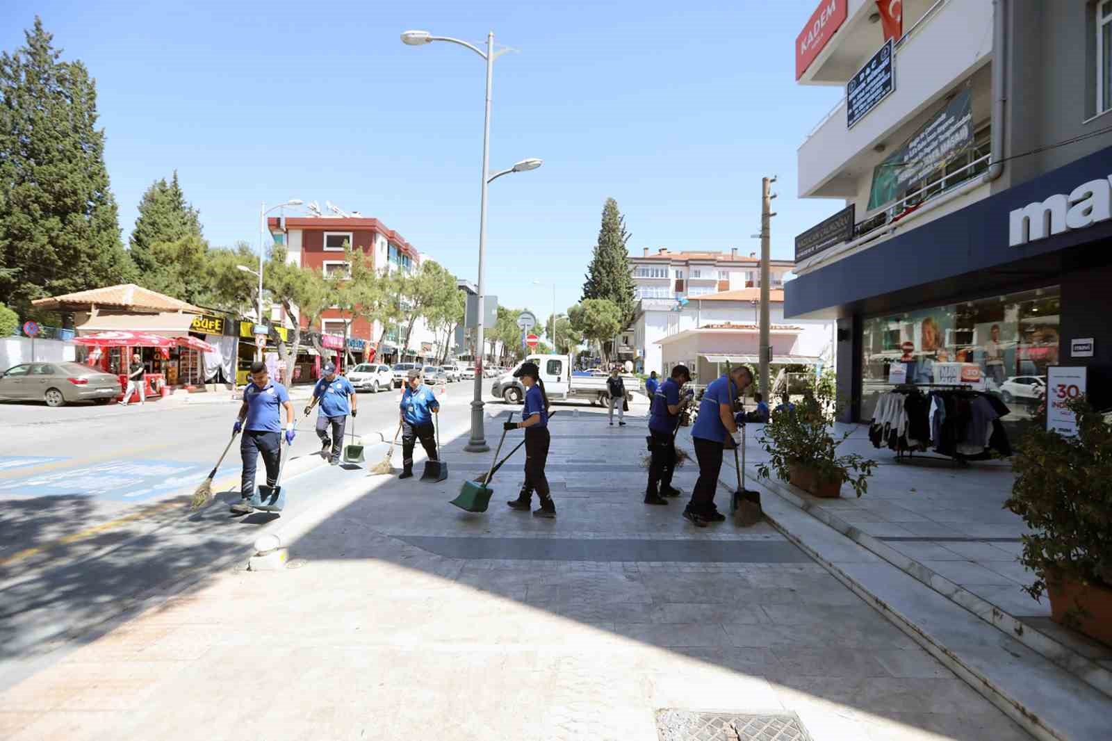 Büyükşehir’den sağlıklı ve temiz çevre için yoğun mesai